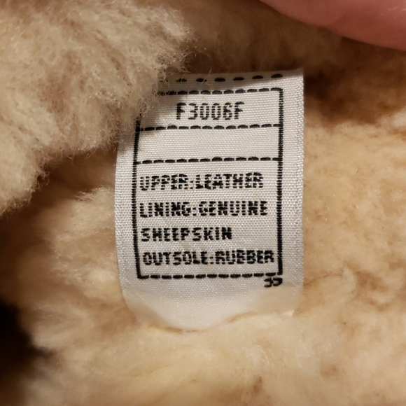 Cute Ugg Boots - Shearling Lined! - size 3 - Picture 6 of 6